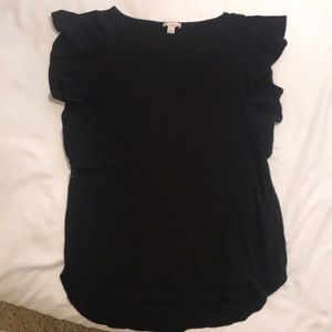 Black t-shirt with ruffled sleeves